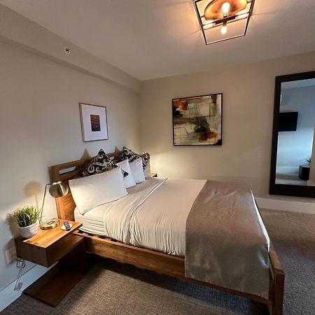 Entire Modern 7 Unit 7 Bath Boutique Inn 뉴포트 외부 사진