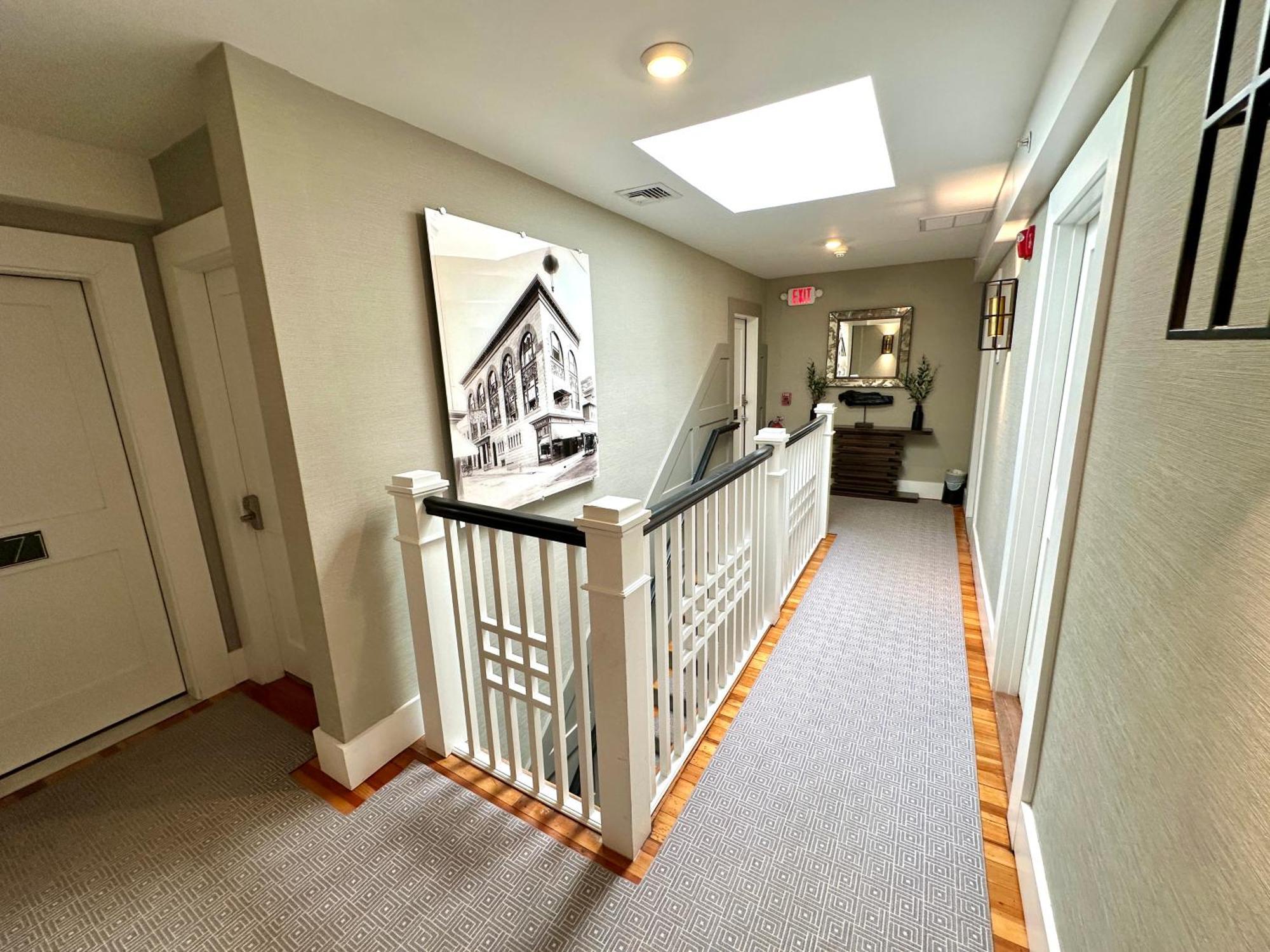 Entire Modern 7 Unit 7 Bath Boutique Inn 뉴포트 외부 사진