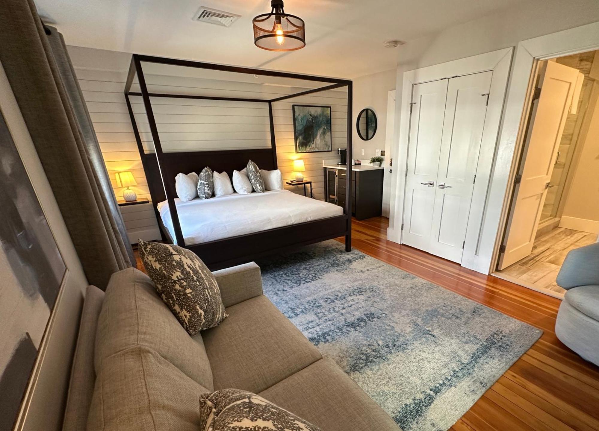 Entire Modern 7 Unit 7 Bath Boutique Inn 뉴포트 외부 사진