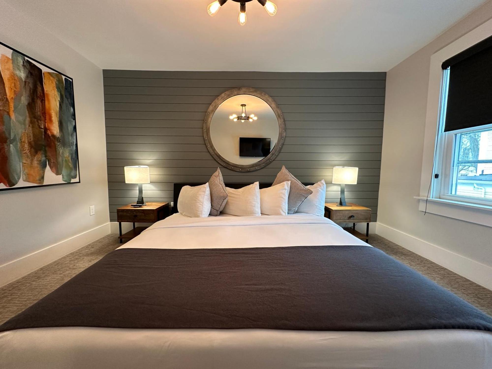 Entire Modern 7 Unit 7 Bath Boutique Inn 뉴포트 외부 사진